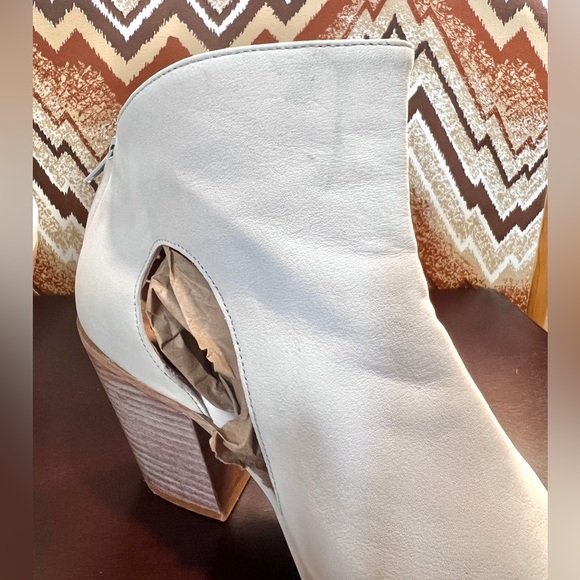 Free People Suede Leather Cutout Ankle Boots Size 9.5 Western Coastal Cowgirl - Picture 13 of 16